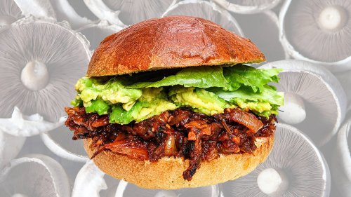 BBQ pulled mushroom burger recipe is great for vegans and vegetarians