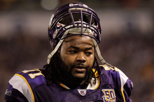Former Vikings Star Hired to Fix Deion Sanders’ Buffaloes