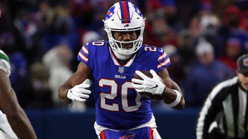 Ex-Bills Running Back Takes Pay Cut in Reworked Contract