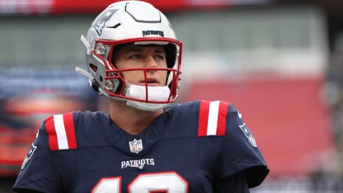 49ers QB Proposed as Trade Option to Replace Derek Carr