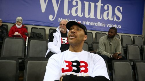 LaVar Ball Predicts 2-Time All-Star & Elite Scorer Will Sign with Lakers