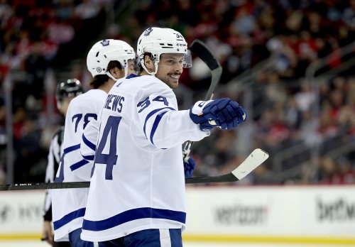 Maple Leafs Coach Gives Honest Take On Auston Matthews’ Race For 70 Goals