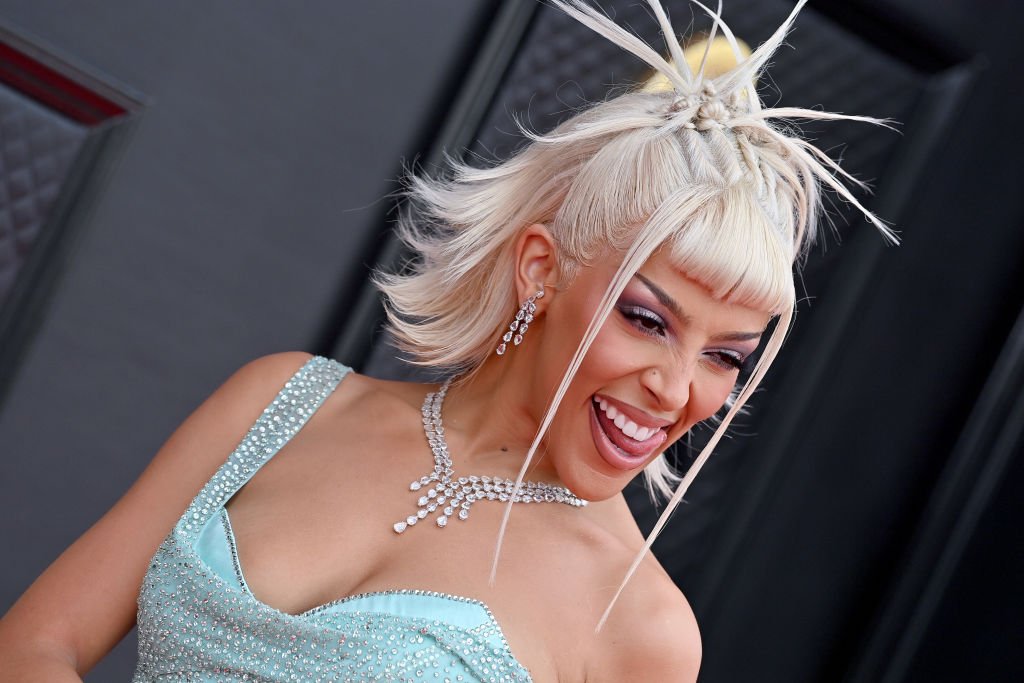 15 Y2K Hairstyles Making a Comeback
