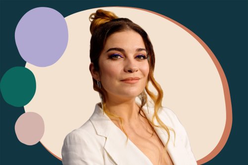 Annie Murphy Is Kicking Mental Health and Birth Control Stigma to the Curb