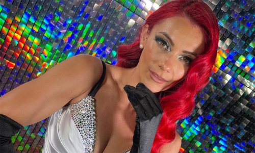 Dianne Buswell shows off strictly-honed physique in shower selfie