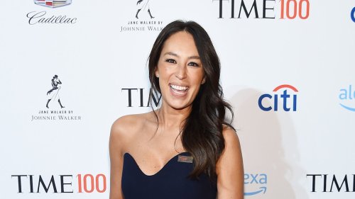 Joanna Gaines shares radiant selfie with rarely-seen children from sweet family outing