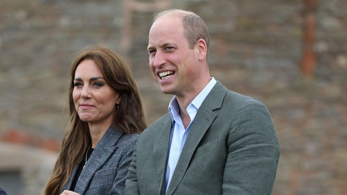 Princess Kate scolds Prince William during latest joint outing – video