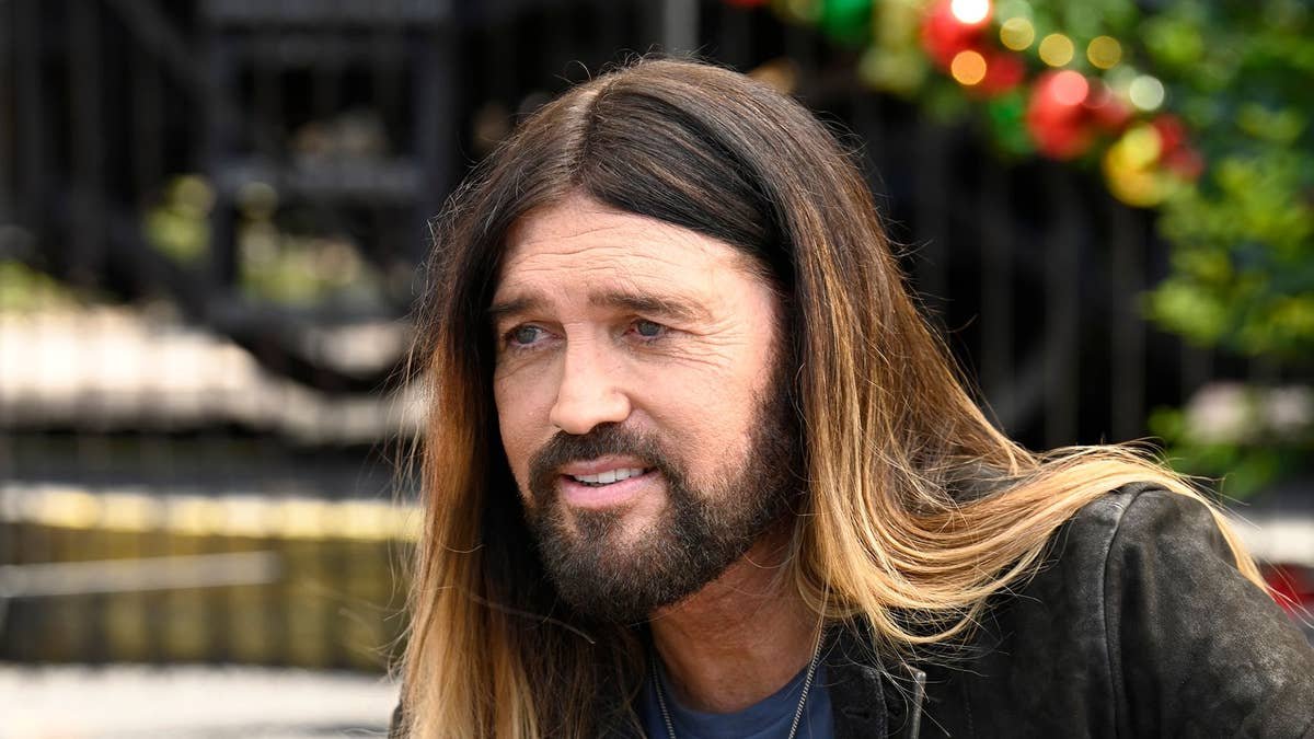 Billy Ray Cyrus brings back wild '90s look: 'Made a new mullet'