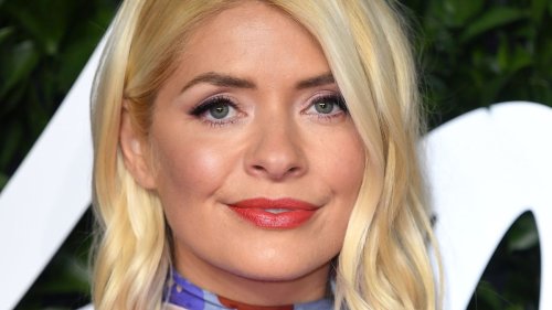 Holly Willoughby’s autumn floral dress is stunning - and it’s still available to shop