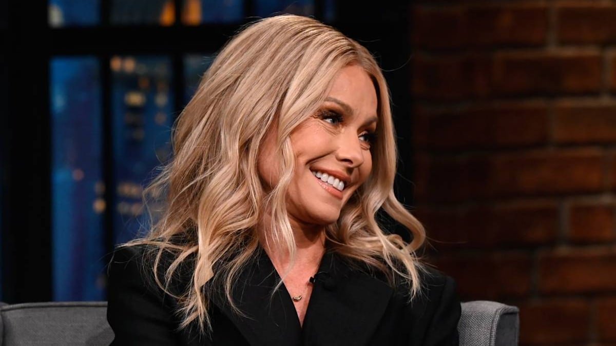 Kelly Ripa reacts to Live! co-star's long-awaited baby news