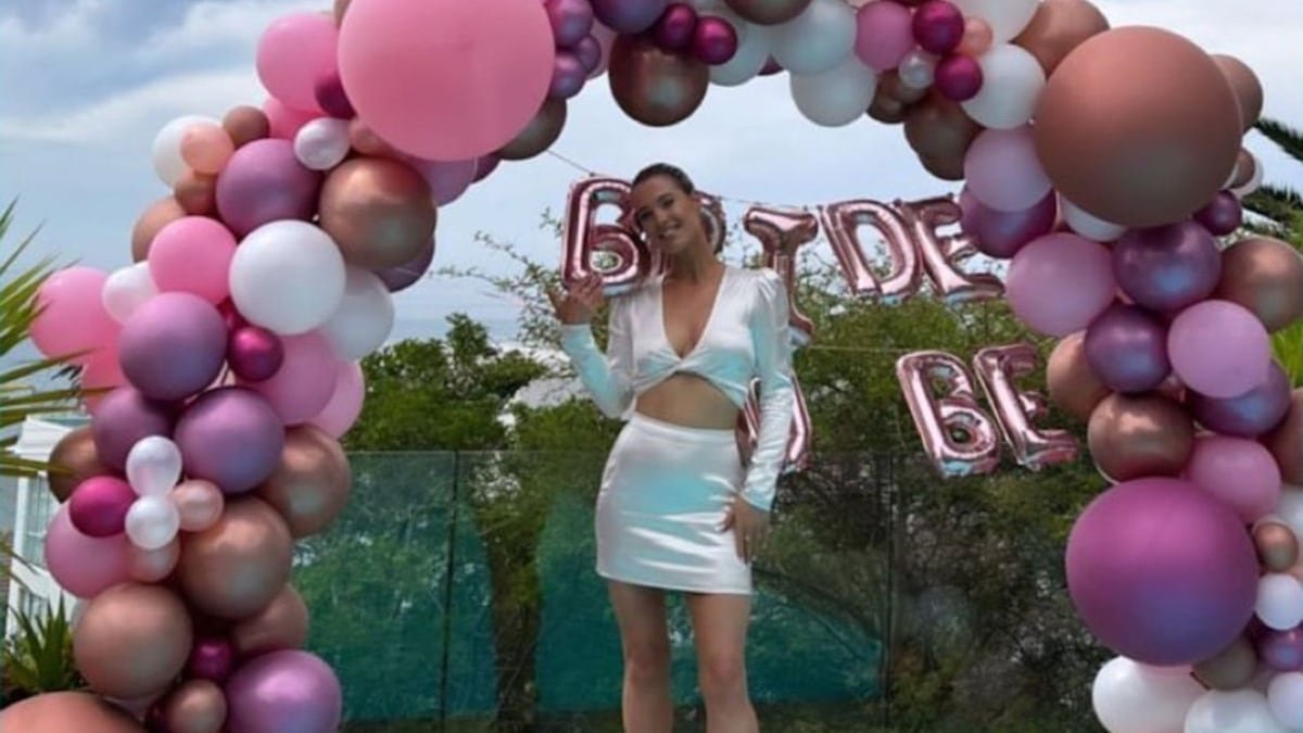 Lady Amelia Spencer celebrates bachelorette party in the most glamorous dresses