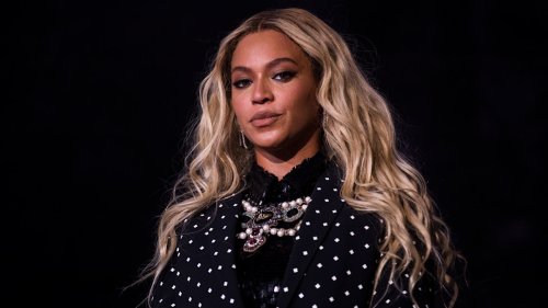 Beyoncé hit with bombshell affair as family member speaks out