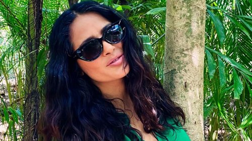 Salma Hayek showcases flawless figure in head-turning swimsuit photo out at sea