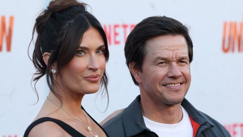 Mark Wahlberg's wife Rhea poses with son's model girlfriend in photo from family's celebratory weekend