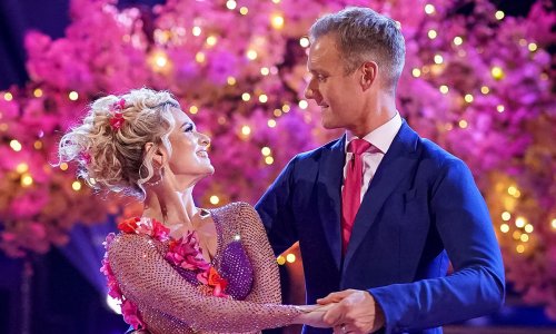 Dan Walker treated to ultimate surprise by newly-single Nadiya Bychkova during Strictly tour