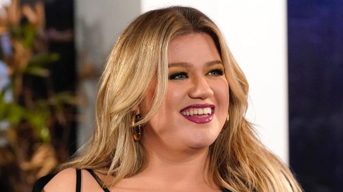 Kelly Clarkson debuts her new man of the moment and you won't believe who it is