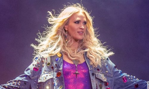Carrie Underwood supported by sons as she bids farewell to Las Vegas residency