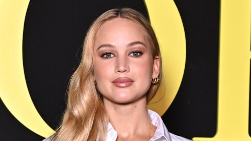 Jennifer Lawrence gave quiet luxury a French twist at Dior's Paris Fashion Week show