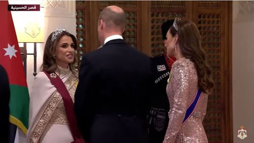 princess diana the crown outfits