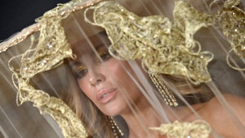 Kate Beckinsale shocks in lacy bridal bodysuit and incredible veil you have to see