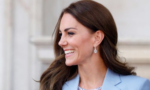 Kate Middleton's cape dress causes a major celebrity fashion trend