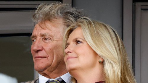 Rod Stewart and Penny Lancaster confuse fans with photo from 'romantic' getaway