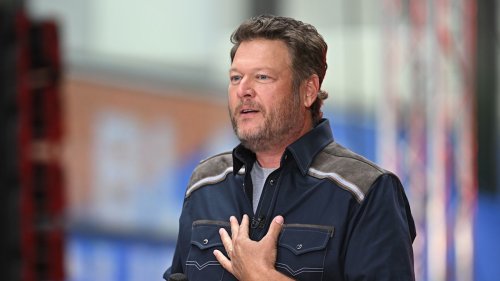Blake Shelton unimpressed with Kelly Clarkson after disappointing discovery – Watch