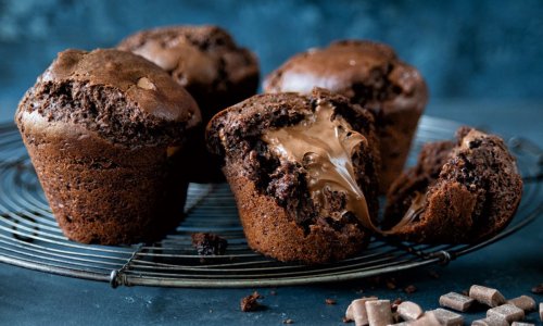 Nutella-stuffed jumbo chocolate muffin recipe! Need we say more?