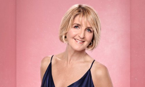 Strictly Come Dancing star Kaye Adams apologises as she 'mucks up' first dance