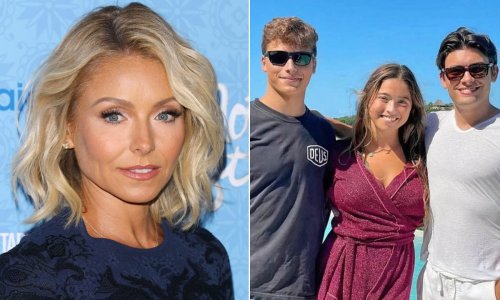 Kelly Ripa's Rare Family Photos From Her Personal Album | Flipboard