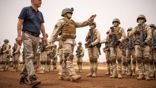 Olaf Scholz in Afrika: Wo die Bundeswehr erfolgreich ist