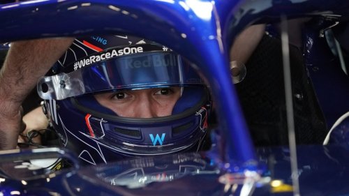 Williams-Fahrer Albon in Singapur zurück im Cockpit