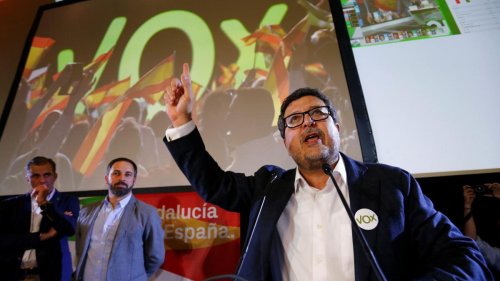 Vox alude a "irregularidades" para defender la petición de la lista de trabajadores