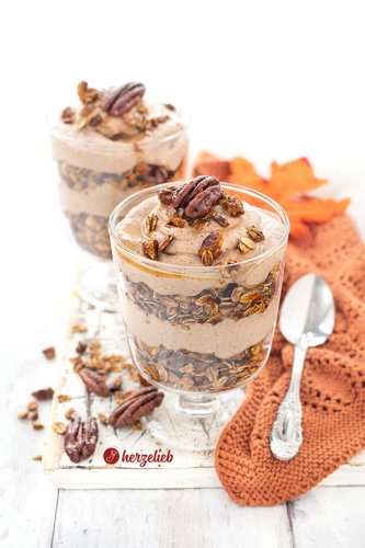 Schokoladenmousse Rezept - mit Pekanüssen und Ahornsirup