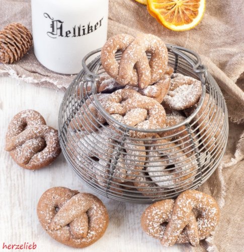 Gewürz-Orangen-Brezelchen Rezept - Kekse, ganz toll im Advent und Weihnachten