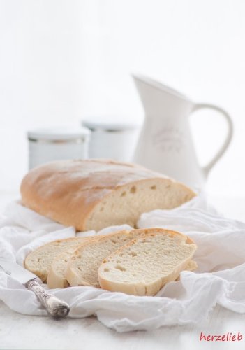 Ciabatta - mein bestes & einfachstes Rezept zum Nachbacken!