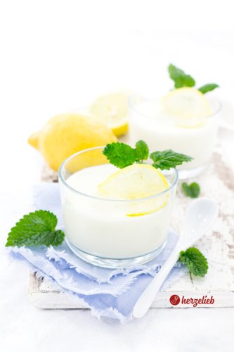 Zitronen Buttermilch Dessert Rezept – erfrischener Buttermilch Nachtisch