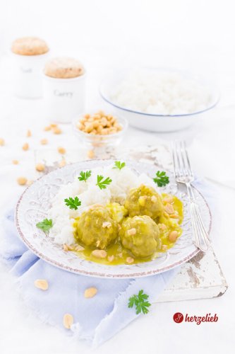 Boller i karry – Fleischbällchen in Currysoße, dänische Hausmannskost