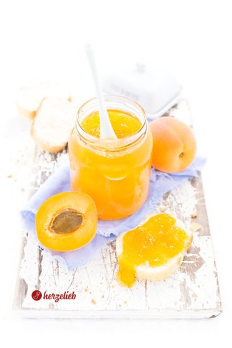 Aprikosenmarmelade – das beste Rezept für den Aufstrich von herzelieb