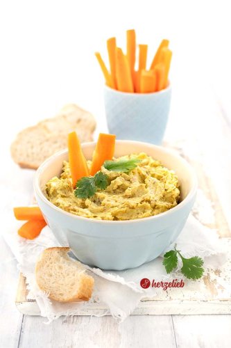 Feige-Curry-Dip Rezept – perfekt zu Gemüsesticks und Brot