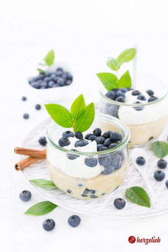 Schwedische Zimtcreme mit Blaubeeren – Schwedisches Dessert