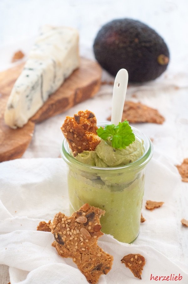 Avocado-Gorgonzola-Dip, mein Rezept nicht nur zu Brot!