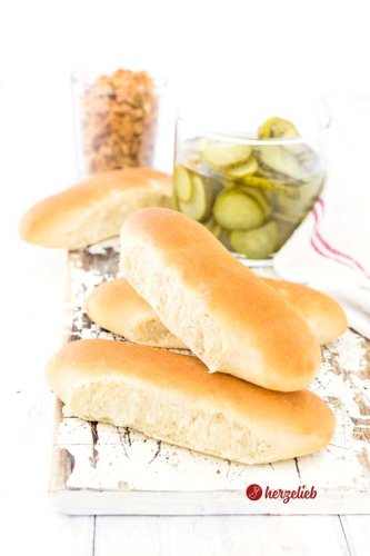Hot Dog Brötchen Rezept - aus Dänemark einfach selber backen