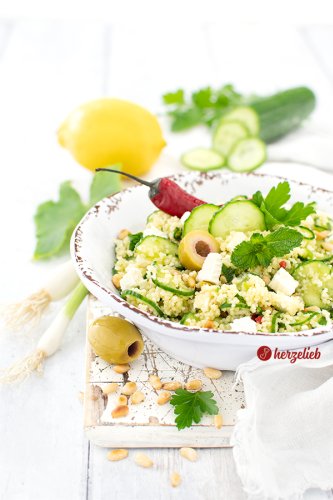 Couscous Salat Rezept – mit Gurken und Feta super erfrischend