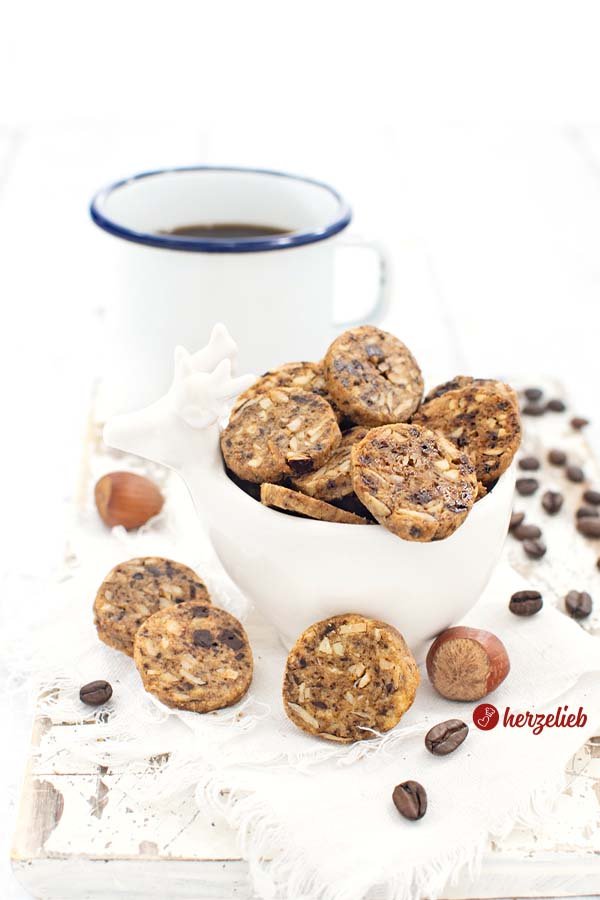 Kaffee Nuss Kekse Rezept – einfache Kekse mit Haselnüssen, Kaffee und Schokolade