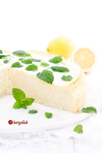 Erfrischender Grießbreikuchen – Rezept mit Buttermilch, Joghurt und Zitrone
