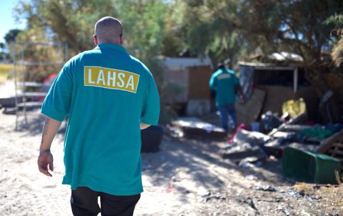 LAHSA opens volunteer registration for 2023 homeless count
