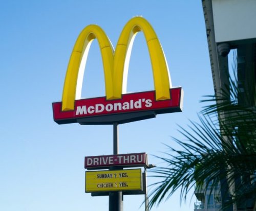 Pasadena officials provide notice of fast food minimum wage raise