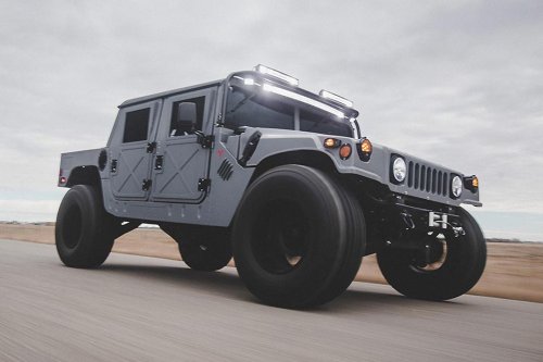 The 'Cyber Hummer' H1 EV Is an Electric Humvee With a 1,000-HP Tesla Powertrain