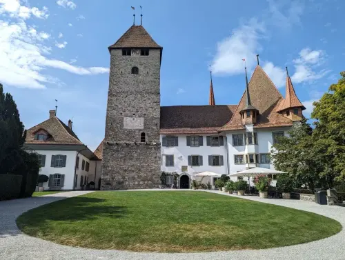 Thunersee Schlösser: 5 Mal Burgromantik mit Seeblick